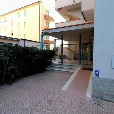 Maremma Holidays - Lamarmora Apartment Follonica